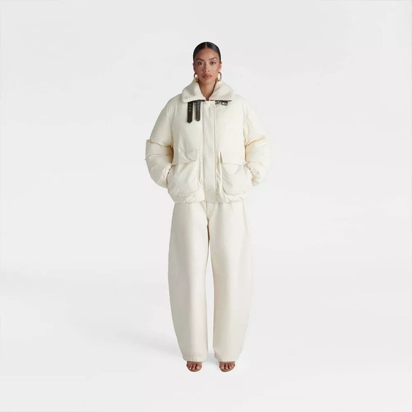 KBB KAHLANA x Target Women's XL Extra Large The Utility Puffer Coat Jacket Cream - Picture 4 of 9